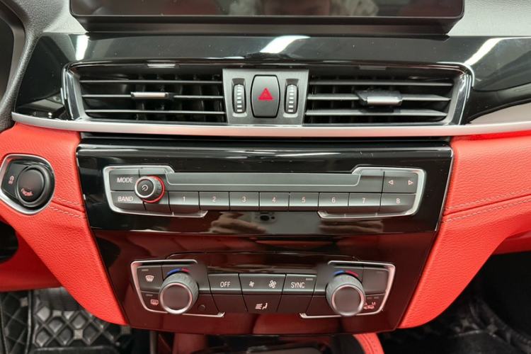 Used BMW X2 2022 sDrive25i M Sport Package Interior 1