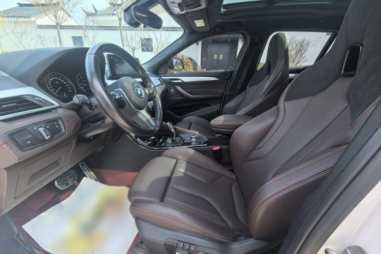 Used BMW X2 2022 sDrive25i Midnight Edition Interior 1