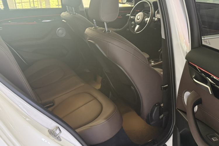 Used BMW X2 2022 sDrive25i M Sport Package Interior 11