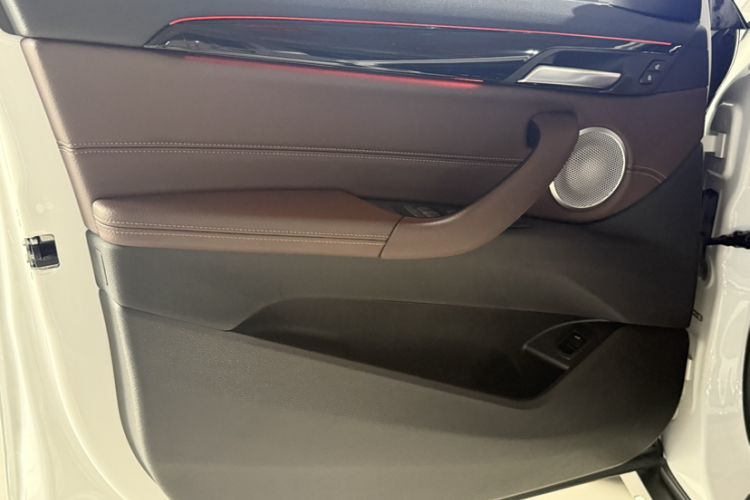 Used BMW X2 2022 sDrive25i M Sport Package Interior 12