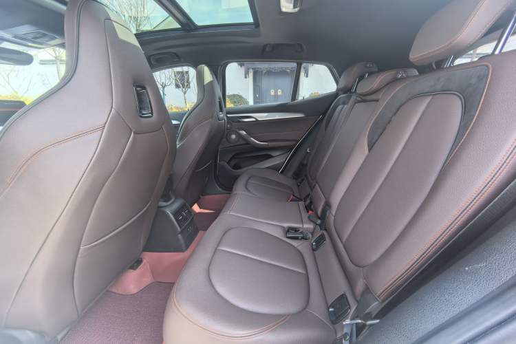 Used BMW X2 2022 sDrive25i Midnight Edition Interior 2