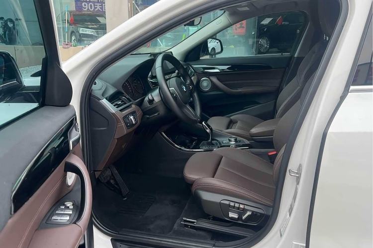 Used BMW X2 2022 sDrive25i M Sport Package Interior 3
