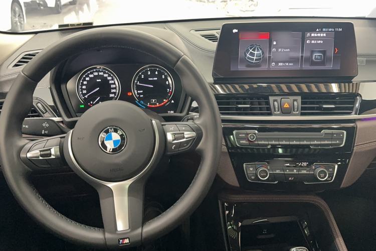 Used BMW X2 2022 sDrive25i M Sport Package Interior 3