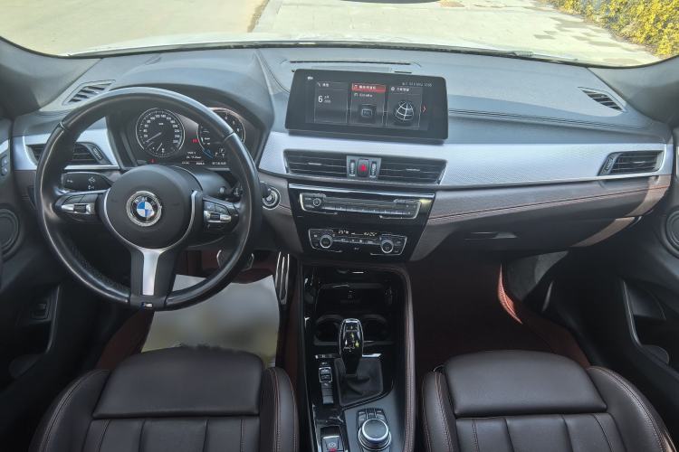 Used BMW X2 2022 sDrive25i Midnight Edition Interior 3