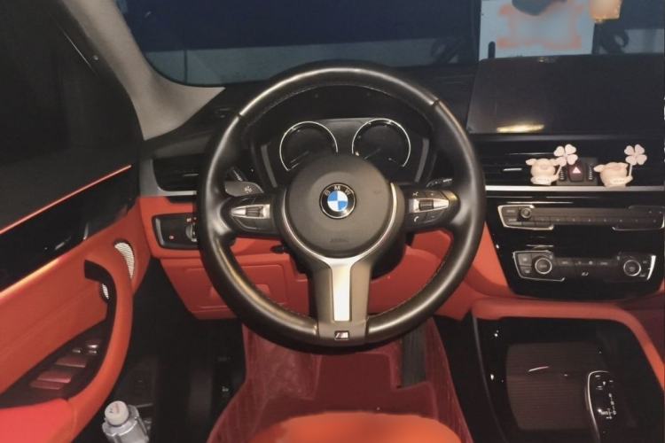 Used BMW X2 2022 sDrive25i M Sport Package Interior 4