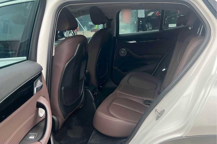 Used BMW X2 2022 sDrive25i M Sport Package Interior 4