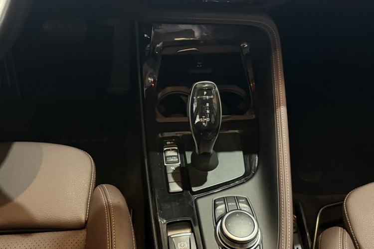 Used BMW X2 2022 sDrive25i M Sport Package Interior 4