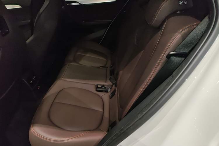 Used BMW X2 2022 sDrive25i Midnight Edition Interior 4