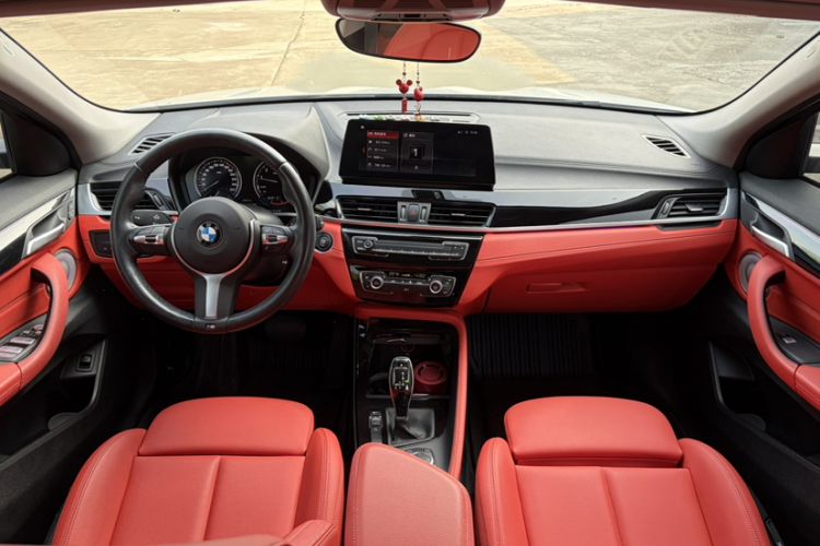 Used BMW X2 2022 sDrive25i M Sport Package Interior 5