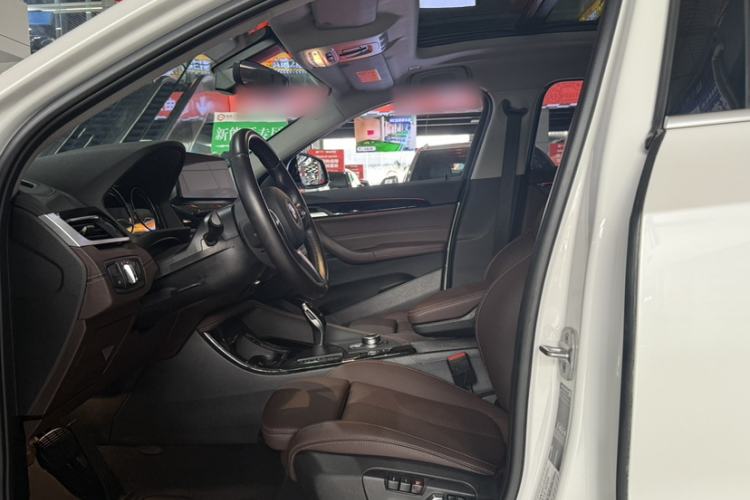 Used BMW X2 2022 sDrive25i M Sport Package Interior 5