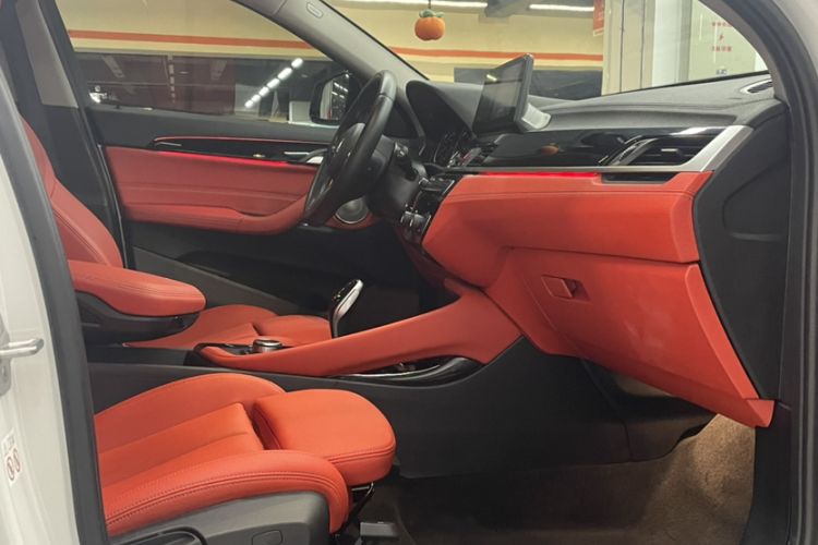 Used BMW X2 2022 sDrive25i M Sport Package Interior 5