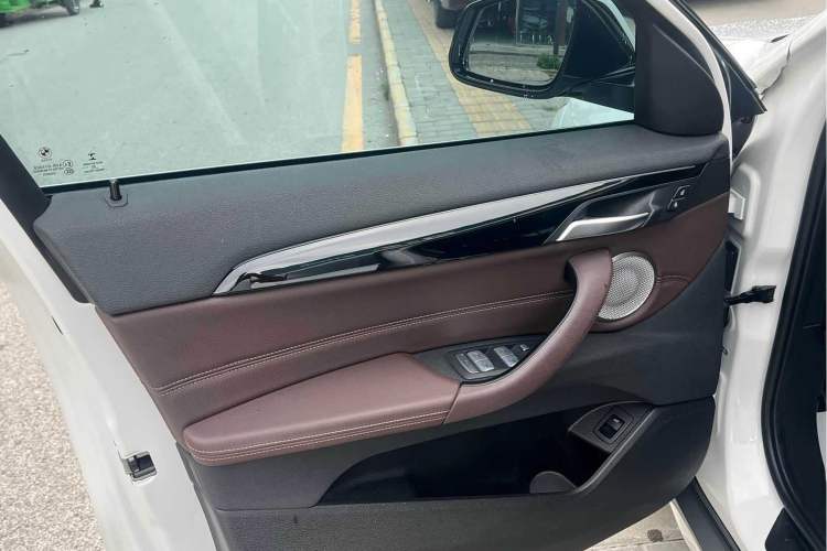 Used BMW X2 2022 sDrive25i M Sport Package Interior 6