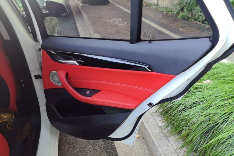 Used BMW X2 2022 sDrive25i M Sport Package Interior 6