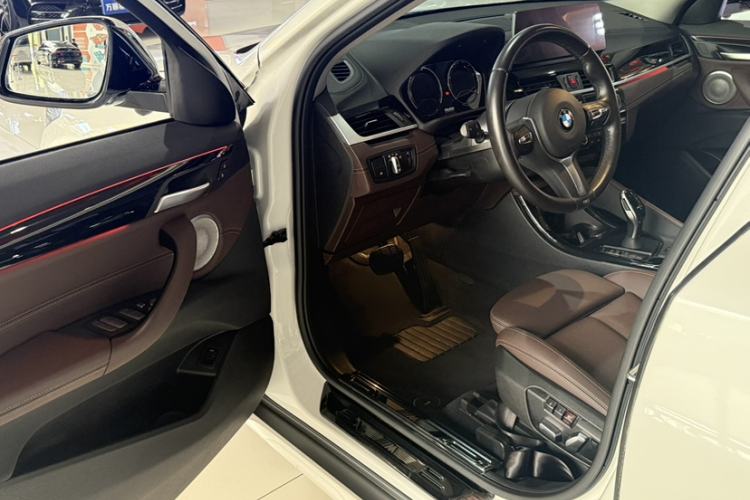 Used BMW X2 2022 sDrive25i M Sport Package Interior 6