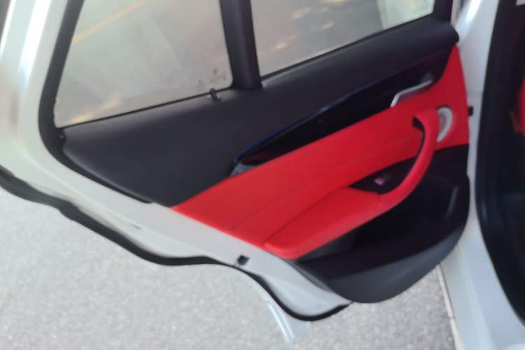 Used BMW X2 2022 sDrive25i M Sport Package Interior 8