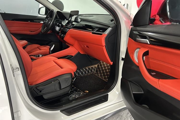 Used BMW X2 2022 sDrive25i M Sport Package Interior 9