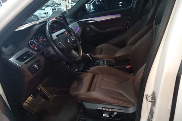 Used BMW X2 2022 xDrive25i Midnight Edition Left Front Seat