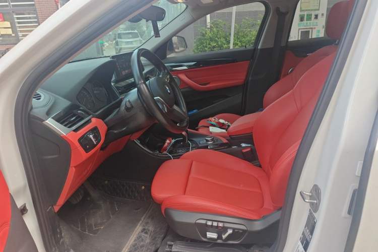 Used BMW X2 2022 sDrive25i M Sport Package Left Front Seat