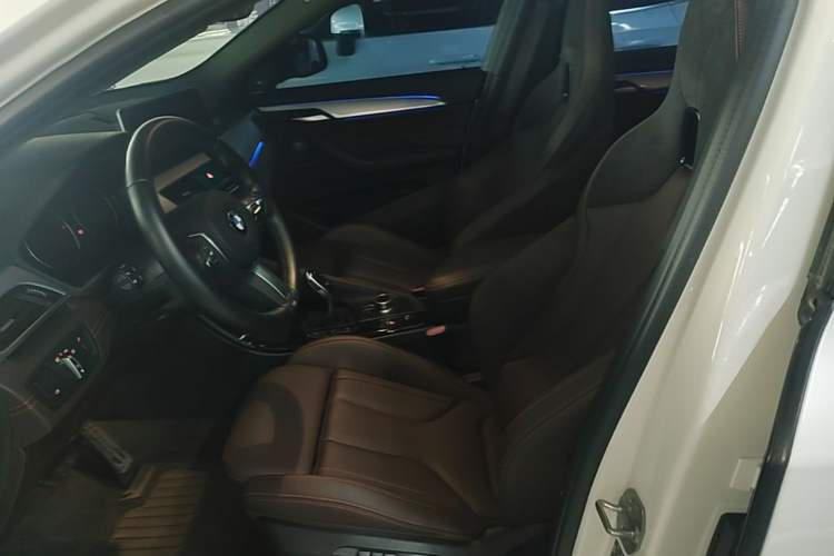 Used BMW X2 2022 xDrive25i Midnight Edition Left Front Seat