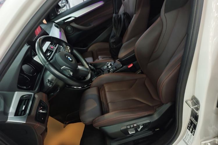 Used BMW X2 2022 xDrive25i Midnight Edition Left Front Seat
