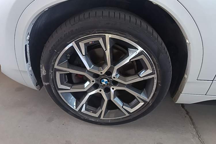 Used BMW X2 2022 sDrive25i Midnight Edition Left Front Wheel Hub
