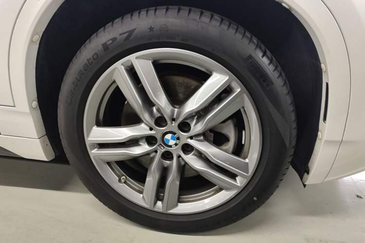 Used BMW X2 2022 sDrive25i M Sport Package Left Front Wheel Hub