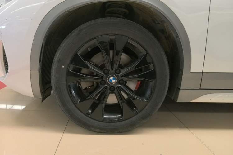 Used BMW X2 2022 sDrive25i M Sport Package Left Front Wheel Hub