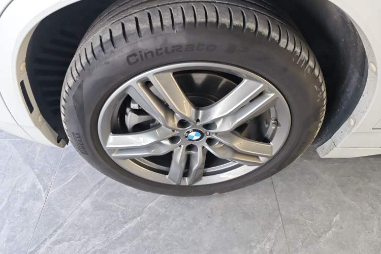 Used BMW X2 2022 sDrive25i M Sport Package Left Front Wheel Hub