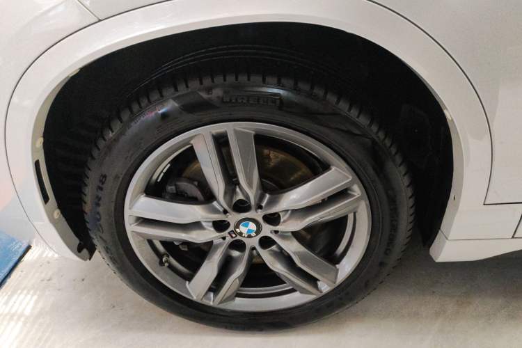 Used BMW X2 2022 sDrive25i M Sport Package Left Front Wheel Hub