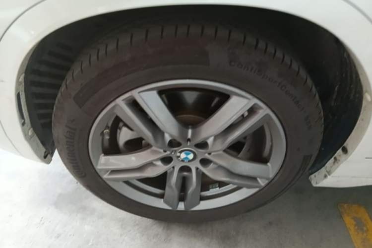 Used BMW X2 2022 sDrive25i M Sport Package Left Front Wheel Hub