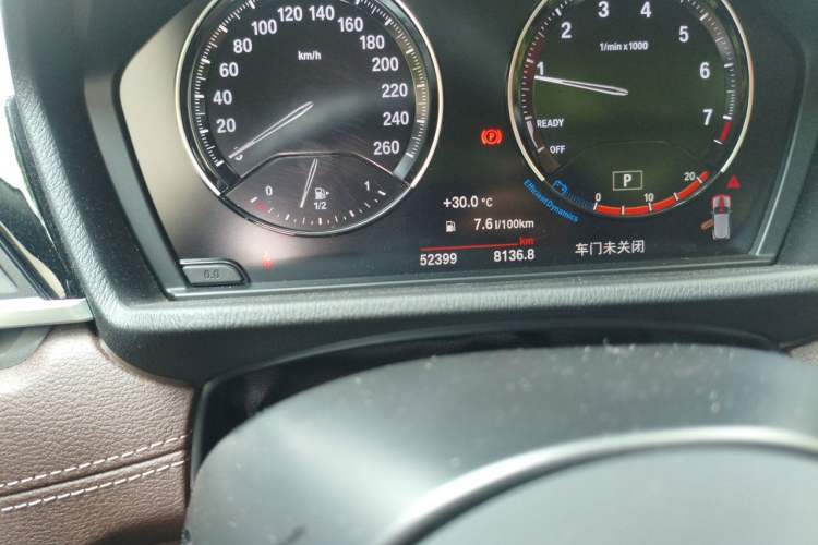 Used BMW X2 2022 sDrive25i M Sport Package Odometer Close Up