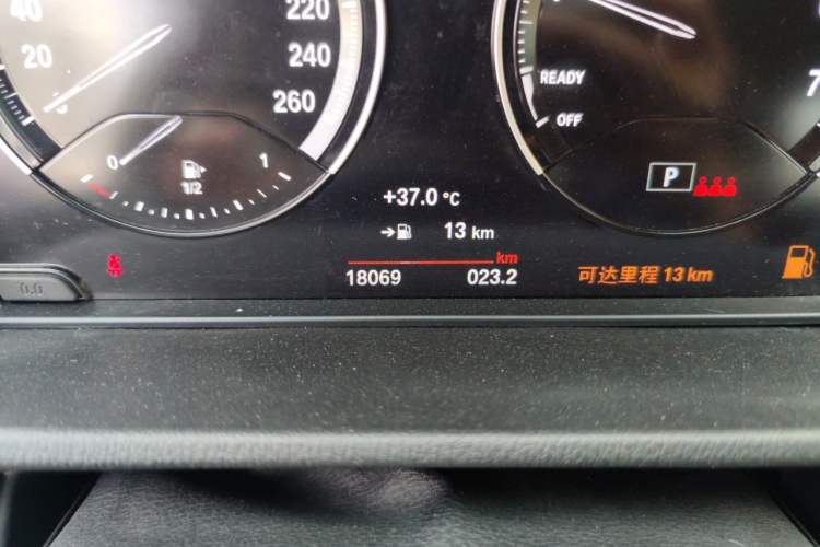 Used BMW X2 2022 sDrive25i M Sport Package Odometer Close Up