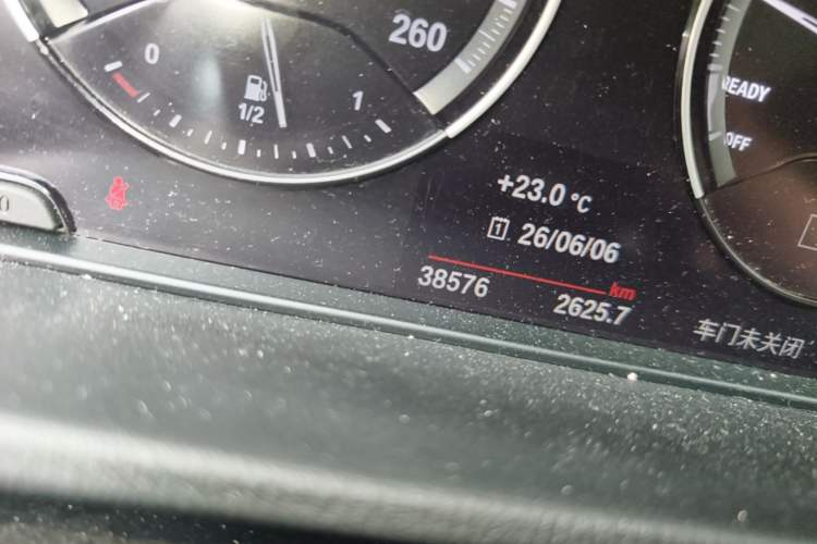Used BMW X2 2022 sDrive25i M Sport Package Odometer Close Up