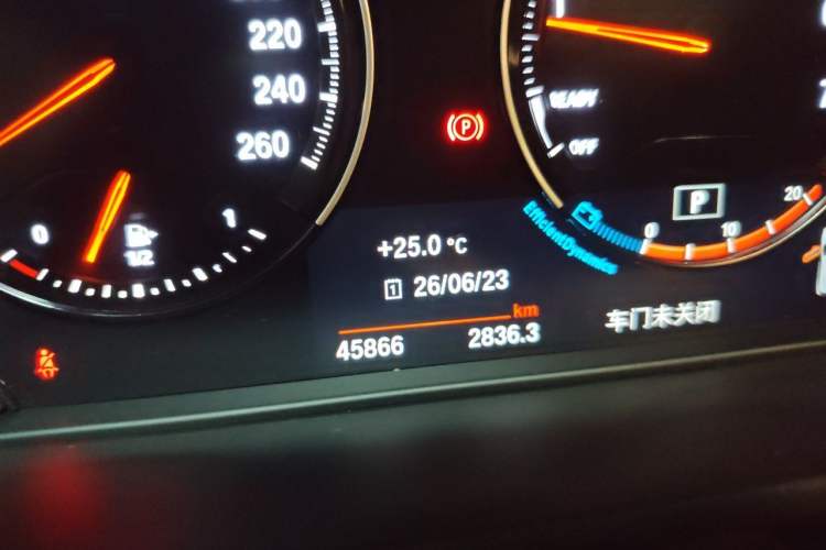 Used BMW X2 2022 sDrive25i M Sport Package Odometer Close Up