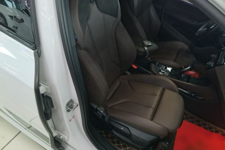 Used BMW X2 2022 sDrive25i Midnight Edition Right Front Seat