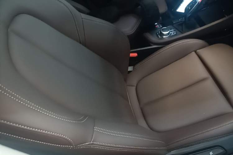 Used BMW X2 2022 sDrive25i M Sport Package Right Front Seat