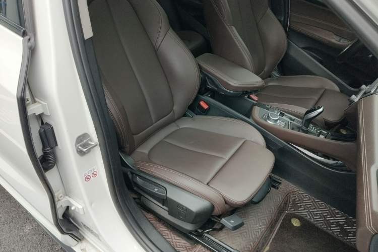 Used BMW X2 2022 sDrive25i M Sport Package Right Front Seat
