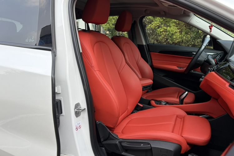 Used BMW X2 2022 sDrive25i M Sport Package Right Front Seat