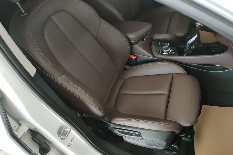 Used BMW X2 2022 sDrive25i M Sport Package Right Front Seat