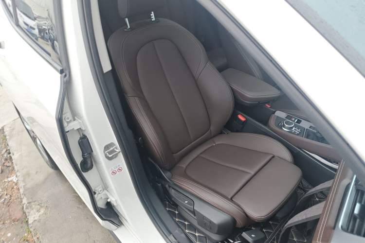 Used BMW X2 2022 sDrive25i M Sport Package Right Front Seat