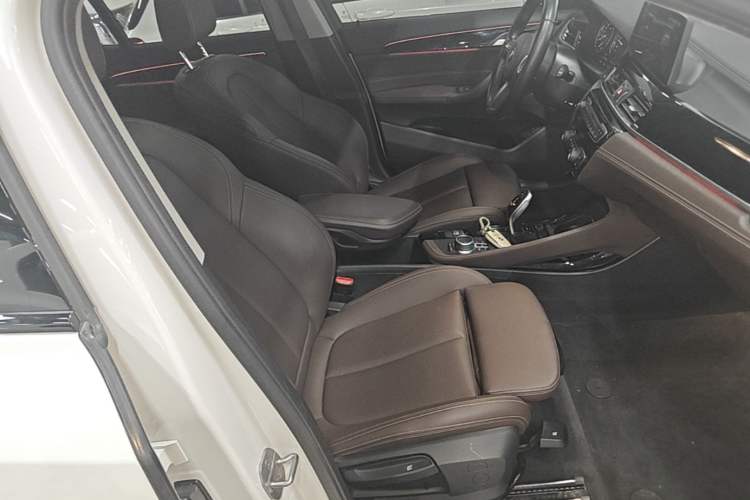 Used BMW X2 2022 sDrive25i M Sport Package Right Front Seat
