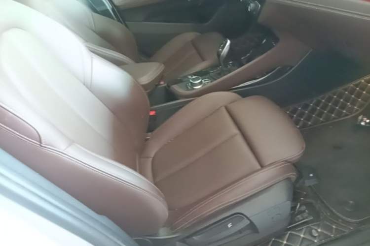 Used BMW X2 2022 sDrive25i M Sport Package Right Front Seat