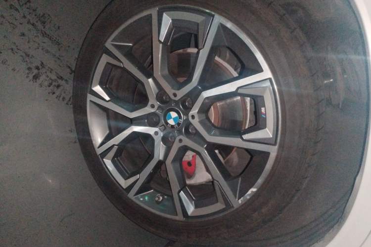 Used BMW X2 2022 sDrive25i M Sport Package Right Front Wheel Hub