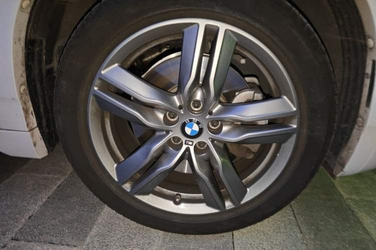 Used BMW X2 2022 sDrive25i M Sport Package Right Front Wheel Hub