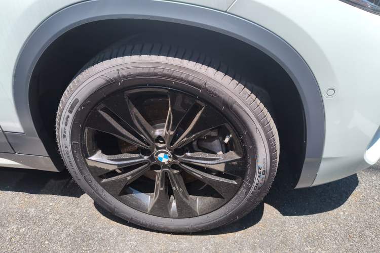 Used BMW X2 2022 sDrive25i M Sport Package Right Front Wheel Hub