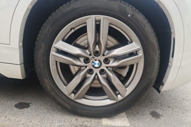 Used BMW X2 2022 sDrive25i M Sport Package Right Front Wheel Hub