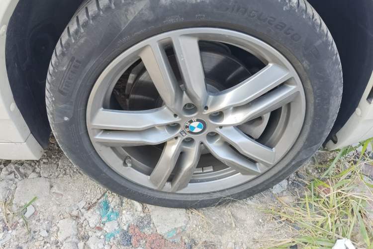 Used BMW X2 2022 sDrive25i M Sport Package Right Front Wheel Hub