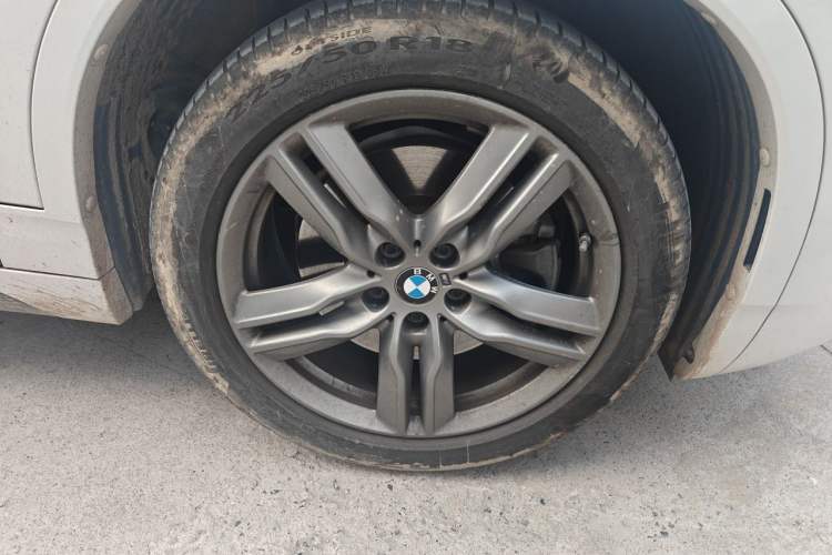 Used BMW X2 2022 sDrive25i M Sport Package Right Front Wheel Hub