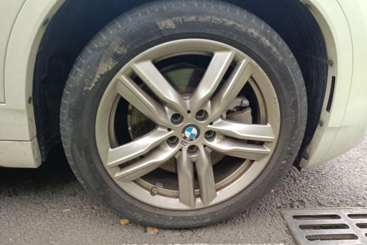 Used BMW X2 2022 sDrive25i M Sport Package Right Front Wheel Hub