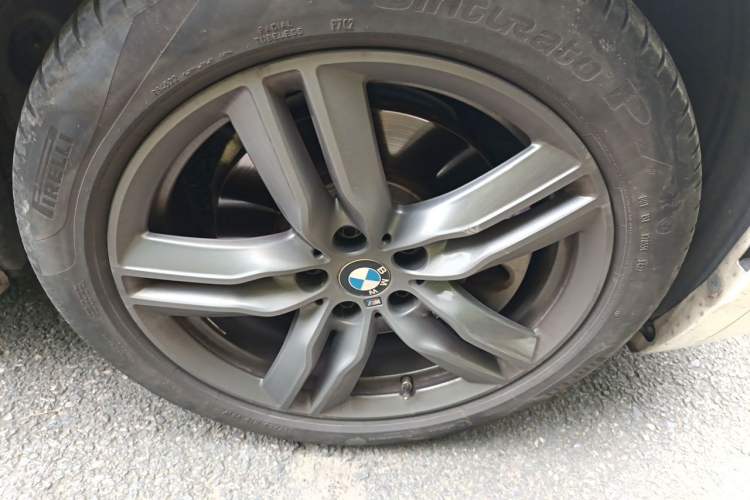 Used BMW X2 2022 sDrive25i M Sport Package Right Front Wheel Hub